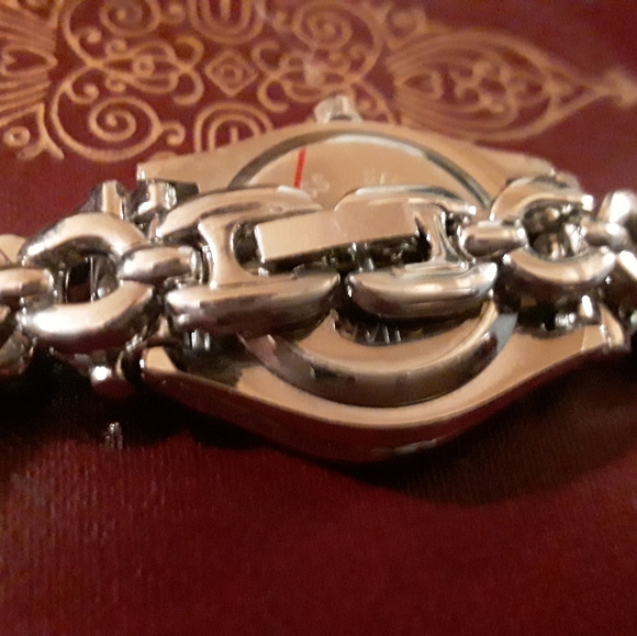 Purple & White Flower Watch - Picture 5 of 5